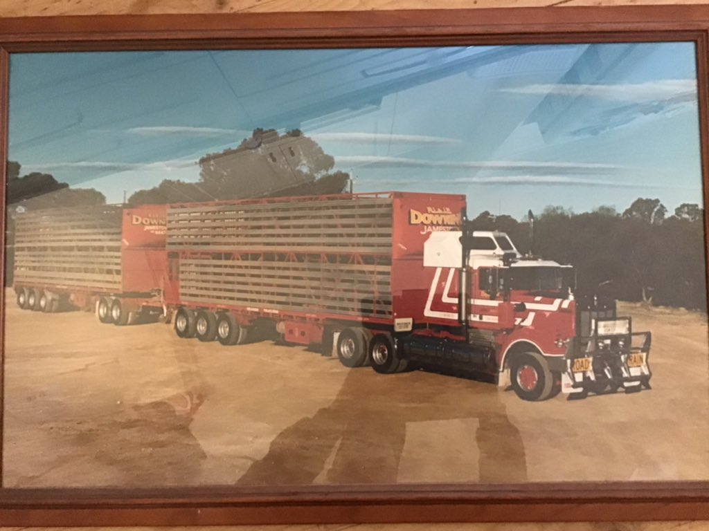 PeteDowning10's tweet photo. @Shirley56733062 Loved my 95 model C501 Bouta. 
500hp Cat, 18 Spd on 6 Rod and bullet proof. 
850,000kms of memory’s there mate. 
And something still Made in Australia. https://t.co/WJLiOow4QX