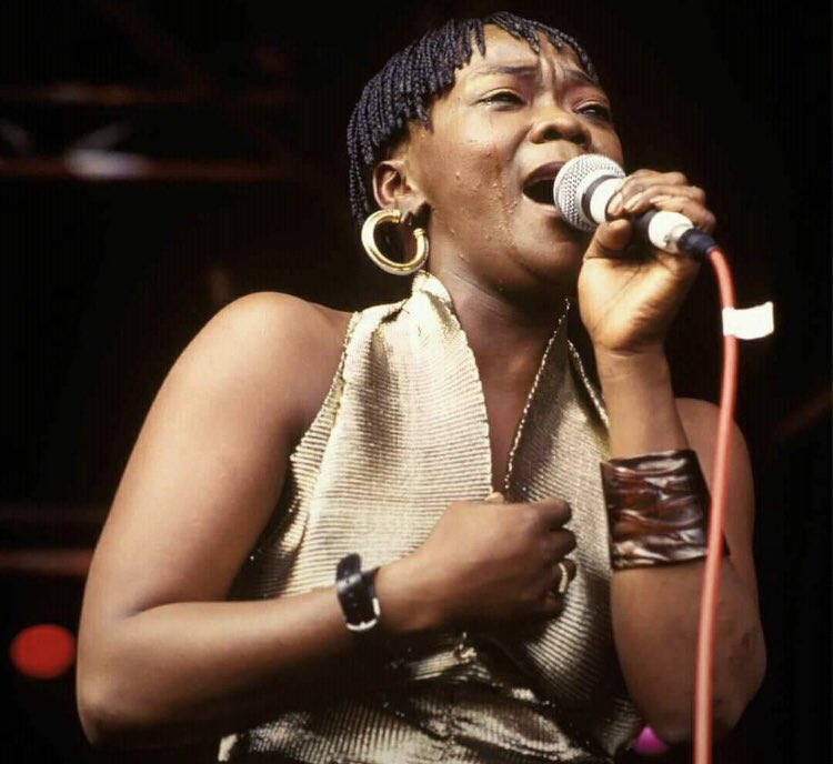 SebenzaAwards's tweet photo. Brenda Fassie ♥️♥️♥️ https://t.co/3Tf6X9PPDn