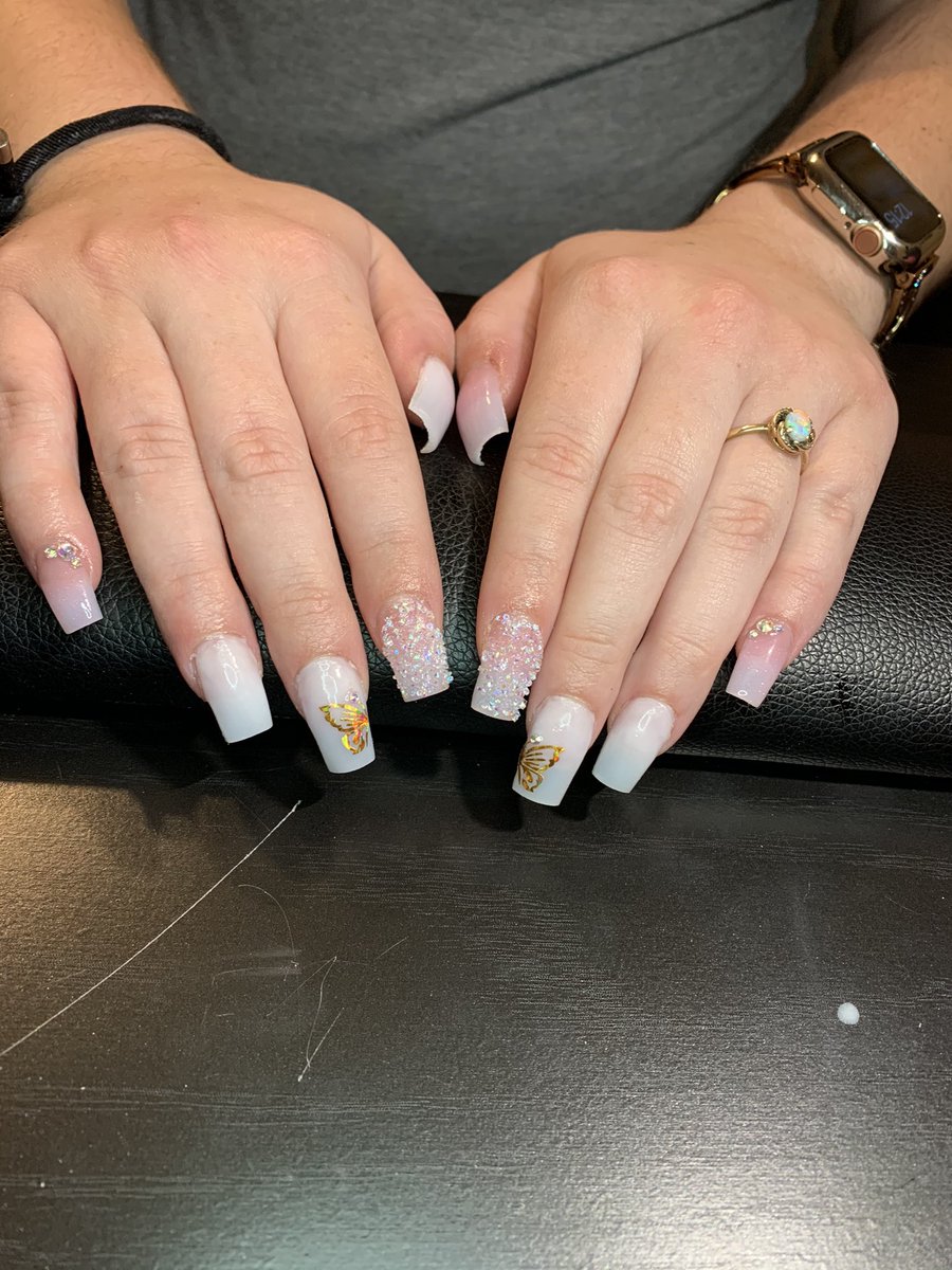 Vonnxv's tweet photo. Nailed it ! 

#raleighnc #raleighnails #raleighnailtech #durhamnc #durhamnails #durhamnailtech #novembernails #novembernaildeals #showyourclawssss #rdu #ncnailtech #ncnailscompany #nailsofinstagram #beginnernailtech https://t.co/ilgjMWekil