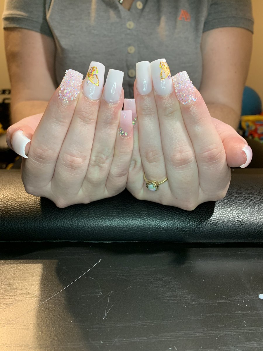 Vonnxv's tweet photo. Nailed it ! 

#raleighnc #raleighnails #raleighnailtech #durhamnc #durhamnails #durhamnailtech #novembernails #novembernaildeals #showyourclawssss #rdu #ncnailtech #ncnailscompany #nailsofinstagram #beginnernailtech https://t.co/ilgjMWekil