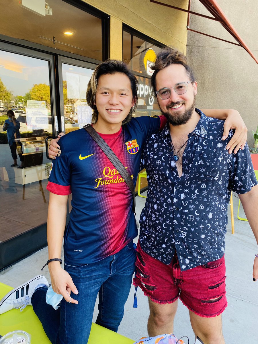 Cellosea1986's tweet image. Legendary lunch date with my bro Quan. He’s the lucky 🍀 to my Buddha 🕉
•
•
•
#lunchdate #dimsum #dimsumtime #legendary #bros #ocfoodies #ocfoodie #dumplings #legendarybros #aandjrestaurant #sunmerry #beefrolls #tofu #cucumber #hottopic #warbyparker #brothers #legendary