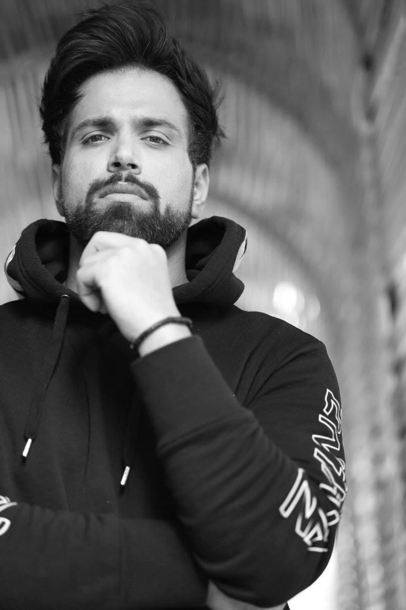 rithvikdworld's tweet photo. #HappyBirthdayRithvikDhanjani ♥️ https://t.co/RdHqo7zoYa