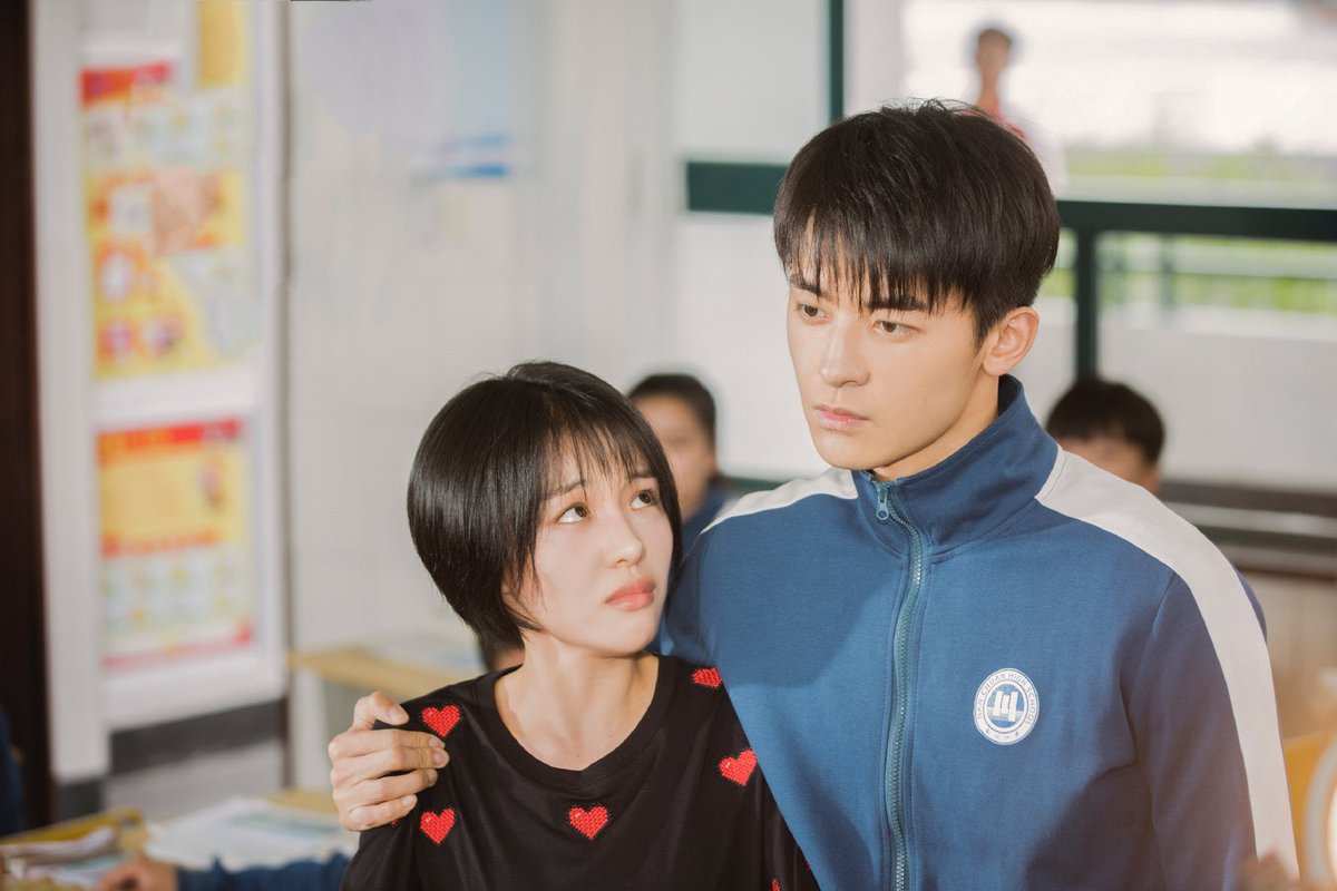 중드 잘 안 보지만 처음으로 본 거였는데 진짜 걍 존잼이에요,,,, 오천장우검 진짜 만나는 사이였음 좋겠다 했는데 찐일줄이야 넘 좋음..Translate post