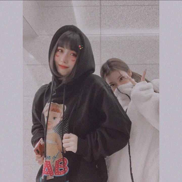 blckpinkchae's tweet photo. THIS LISA         WITH          THIS MOMO ❤️
#dancingmachinelisa/momo
#twicemomo#blackpinklisa #BLACKPINK #MAMAVOTE https://t.co/sjVsZjsqQ6