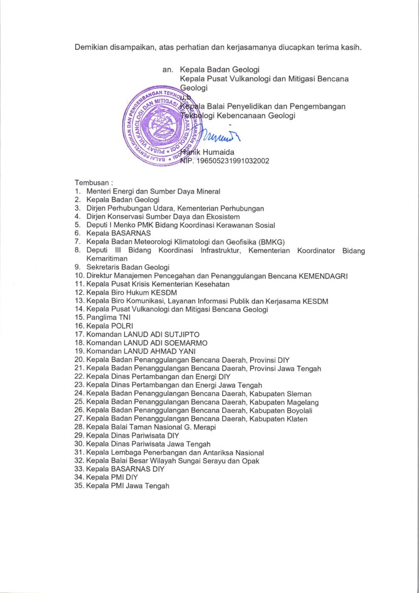 BPPTKG's tweet photo. SIARAN PERS Peningkatan Status Aktivitas Gunung Merapi dari "Waspada (Level II) ke Siaga (Level III)"

Berdasarkan evaluasi data pemantauan, disimpulkan bahwa aktivitas vulkanik saat ini dapat berlanjut ke erupsi yang membahayakan penduduk. https://t.co/5Vt15gatzl