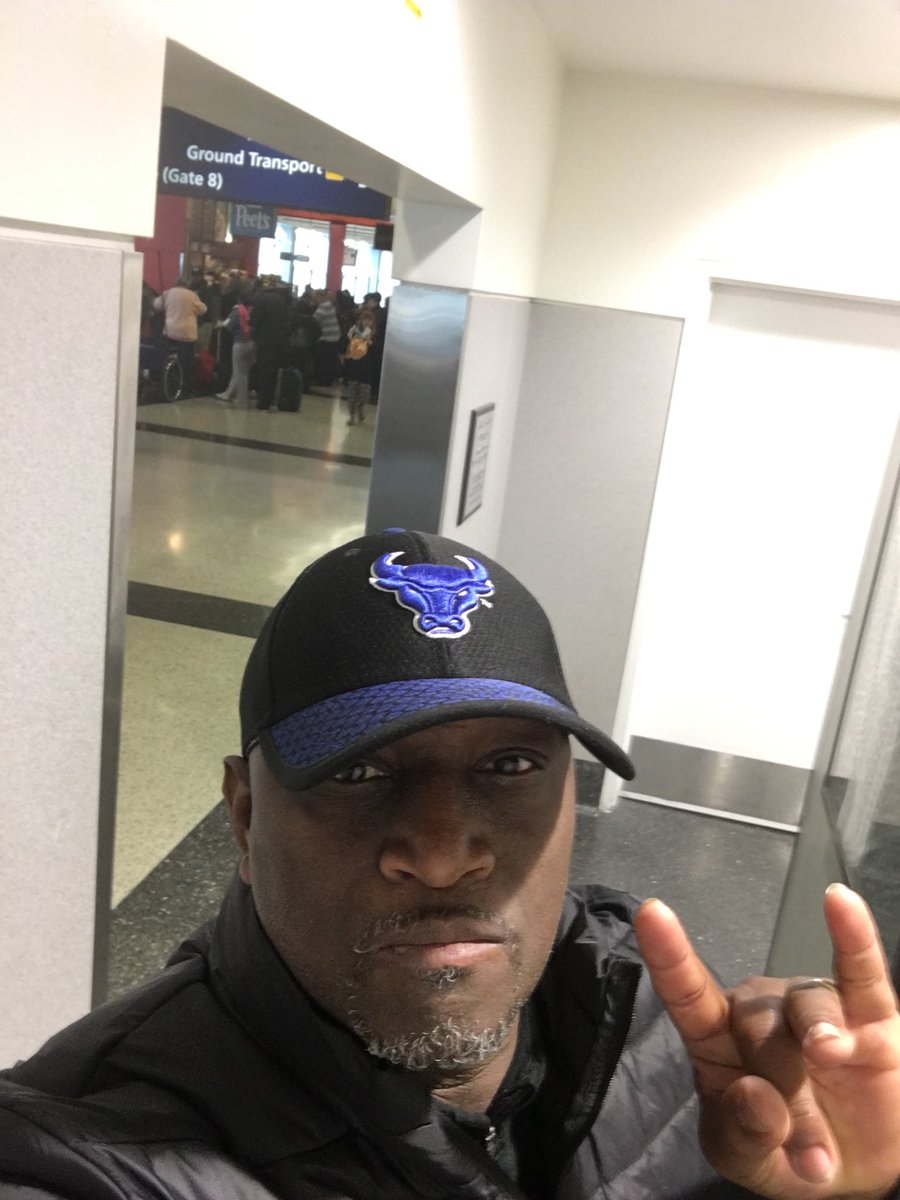 HODGE_TEAM's tweet photo. Congrats to the Bull family on your first win of many wins this year and beyond. Coach Leipold you have started a fire that no one is going to be able to put out . Horns up . Keep grinding      Hodge https://t.co/cr9Y3sRNSy