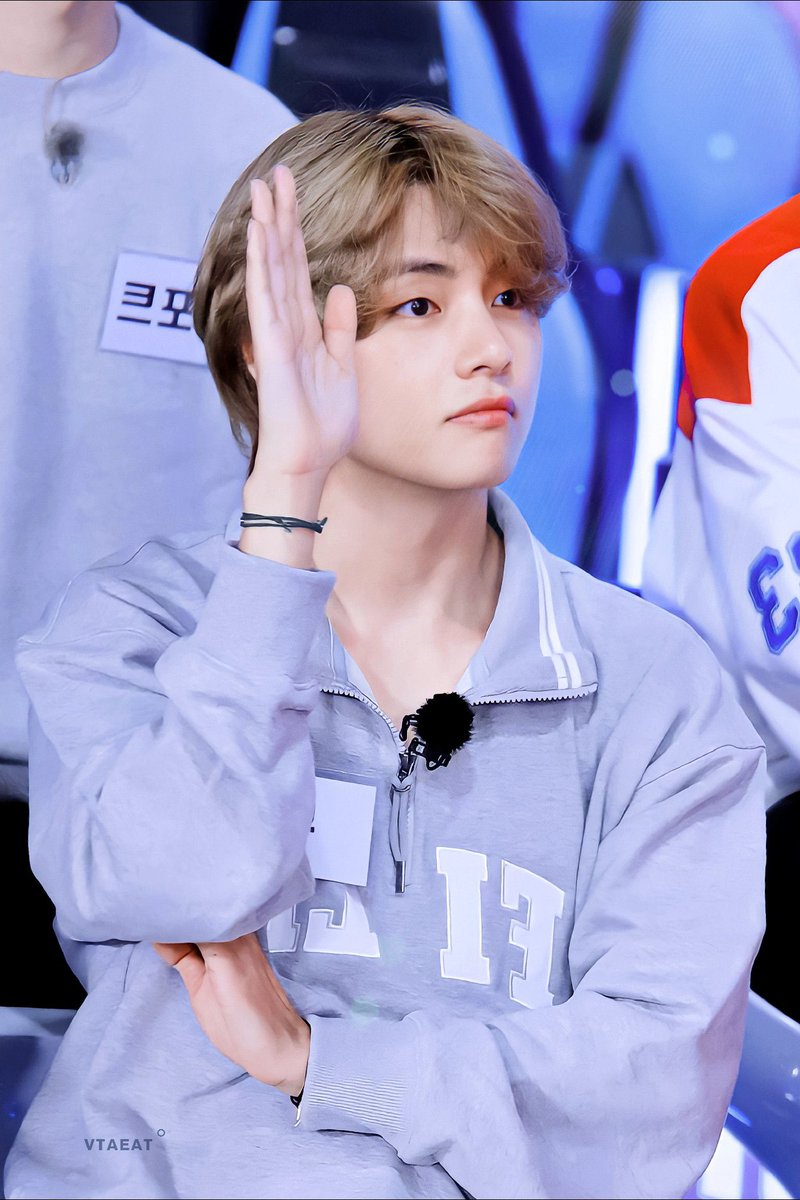 izesy_tk's tweet photo. ไงเกมเมอร์                      ไง แฟนเกมเมอร์
#kookv𓃹𓃬 https://t.co/NzMOMMi0H0