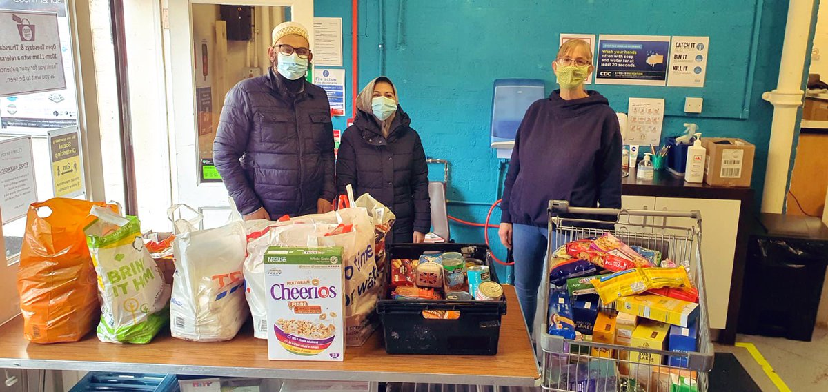 ProjectRiseDB's tweet photo. Proud of our #ProjectRiseDB volunteers in #Leicester who chipped in to help the local community by donating food items to @OpenHandsLeics. Weβre confident that this will be the first of many food security projects from them. #ZeroHunger https://t.co/oenUmKdgAi