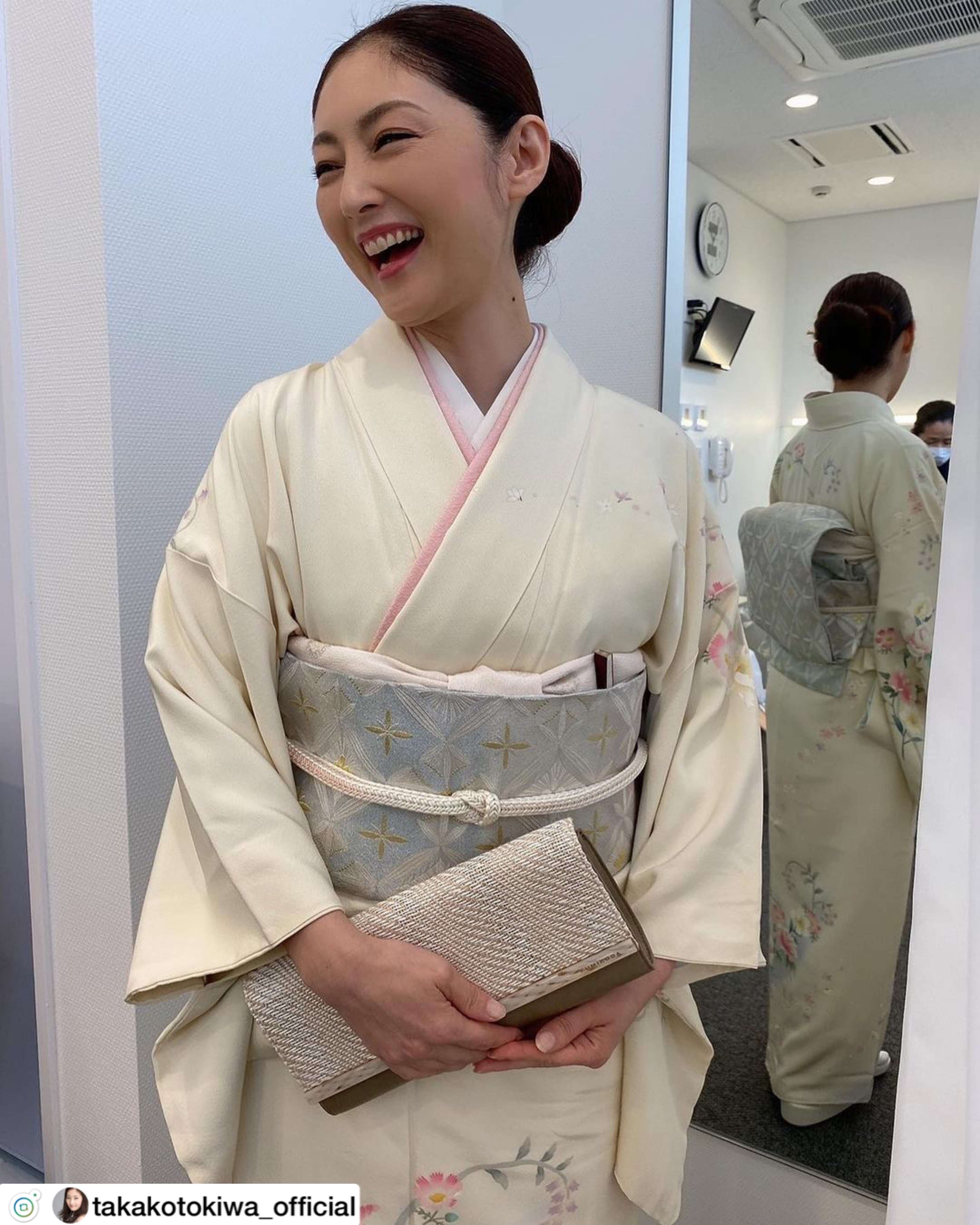 Fumikoda 常盤貴子さん Tala 女優の常盤貴子さんが ご自身のinstagramでfumikodaのクラッチバック Tala をご紹介くださいました 素敵なお着物とコーディネートしていただいています 常盤貴子さんinstagram T Co 09a44fah7h Talaは