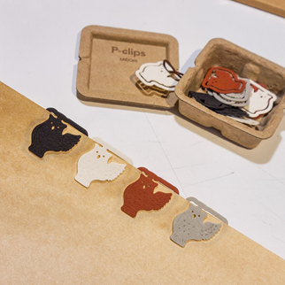 LOFT_SHIBUYA's tweet photo. \エコでかわいい/
👉#Pclips(ピークリップス)🐇
#クリップ もケースも紙製で、
手触りがよく環境にやさしい
「ピークリップス」🌎📎
丈夫なファイバー紙でできたクリップは、
コピー用紙10枚までしっかりホールド📎
ケースも温かみがあってかわいいので
ギフトにもおすすめ😊🎁
#ミドリ
◇B1階 https://t.co/Fs8n3enK9D