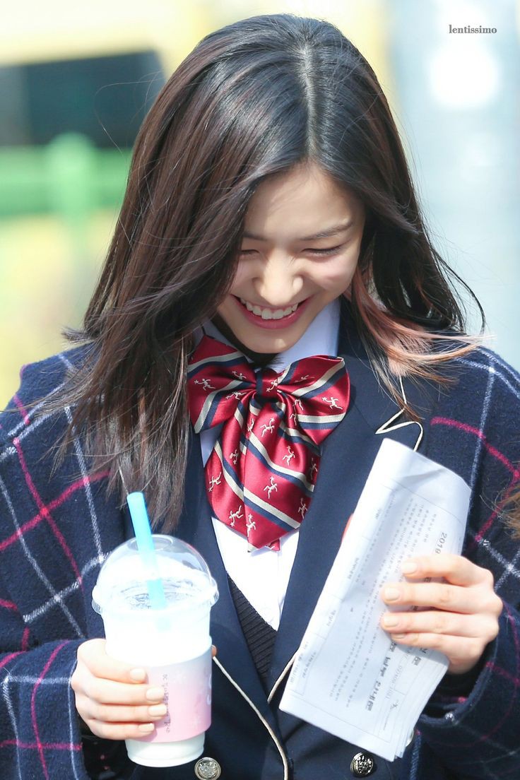 Haii dengan teh letta disini, masih newbie di twt apa iya ga mau ajarin?

Mutualan? Rt
Fambest? Dm

#roleplayer #roleplayerindonesia #roleplayerkpop #roleplayaccount #rp #rpworld #rpkpop #Rpw #Mutualankuy