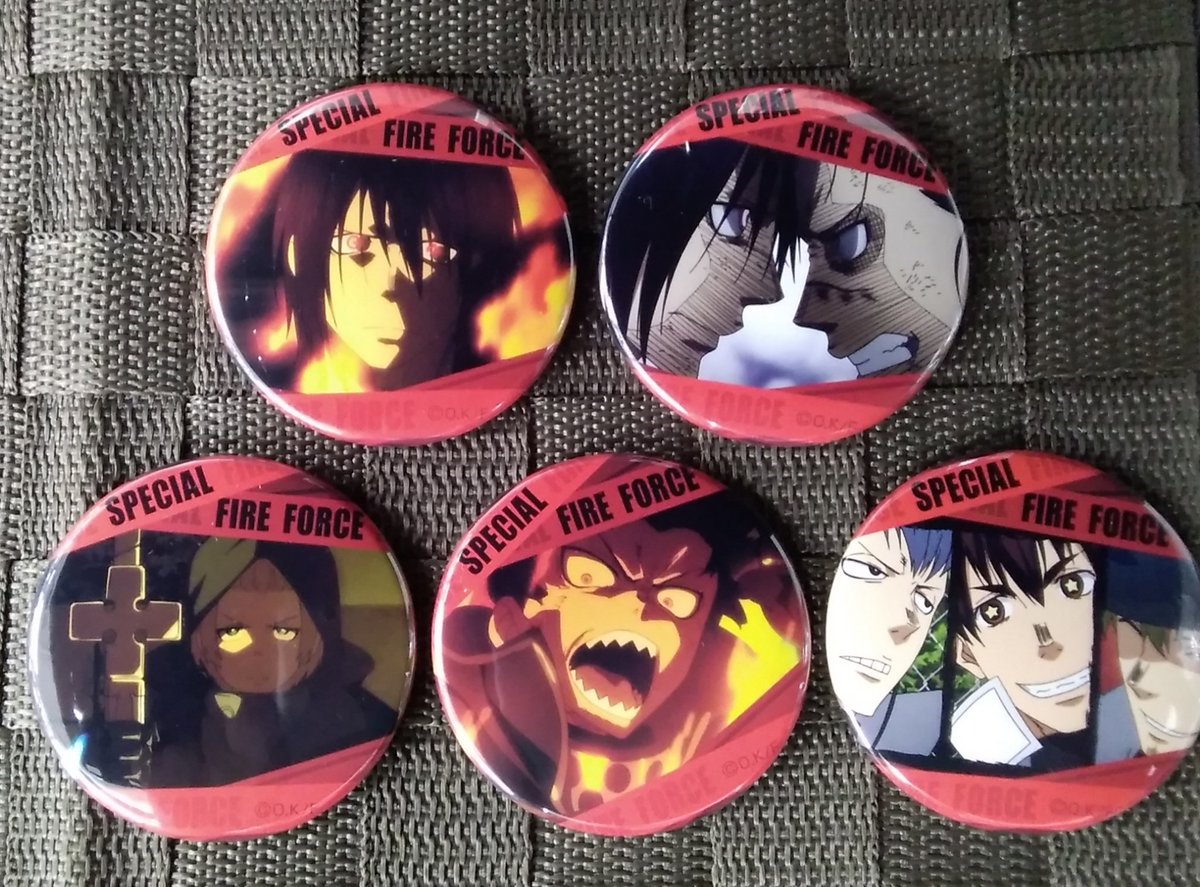 K Books キャラ館 少年まんが V Twitter 入荷情報 紅丸さんや 紺炉中隊長の缶バッジが入荷しました 今日は 炎炎 のグッズの入荷が続いています Kbooks キャラ館 少年まんが 炎炎ノ消防隊 新門紅丸 相模屋紺炉 カリム フラム