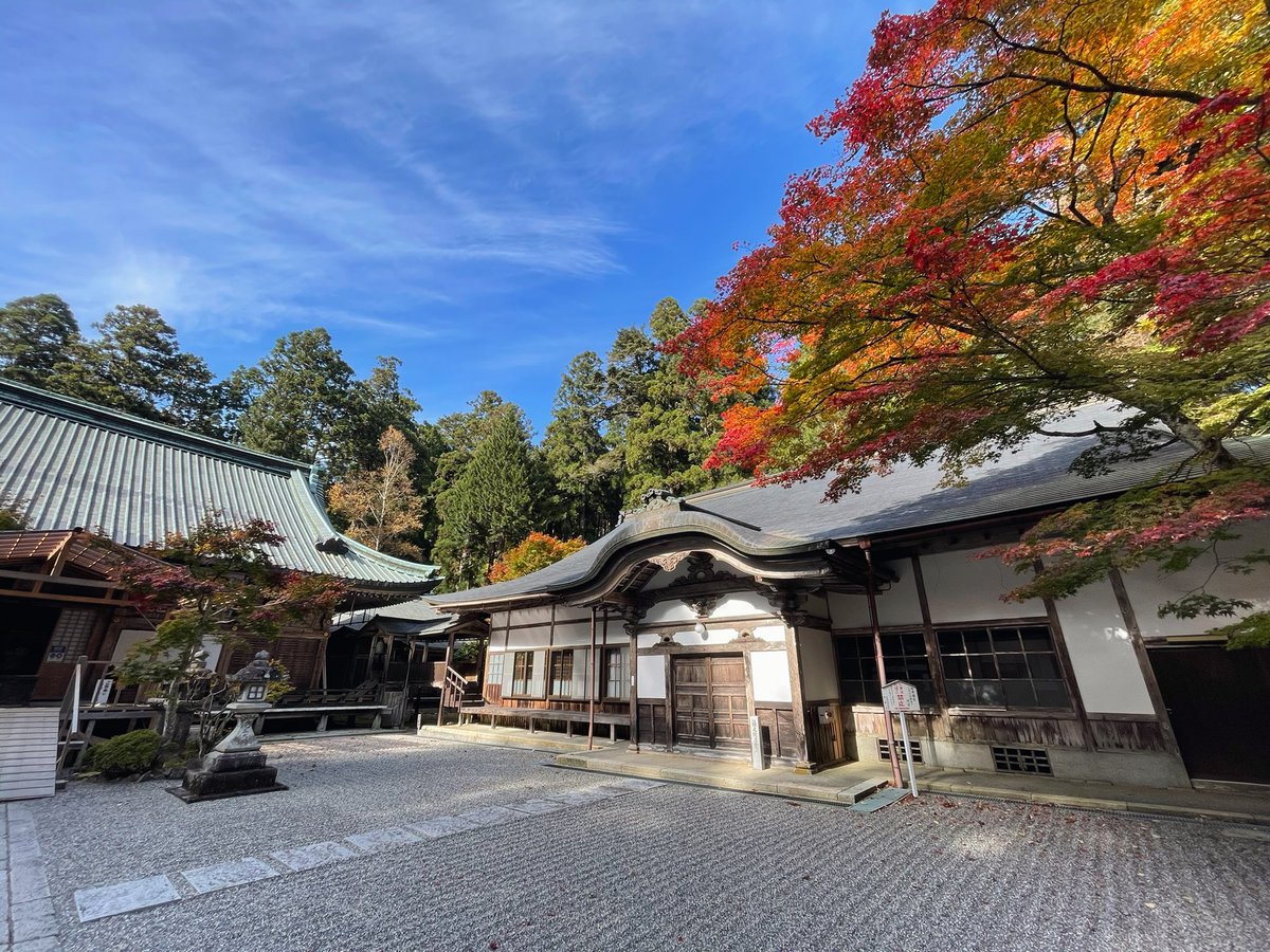 iedaV2's tweet photo. 比叡山延暦寺、1番奥の横川地区から回った！

曹洞宗の道元パイセン得度の地も到達！

静寂の極み…🧘‍♂️🌳🕊🌌✨ https://t.co/h5YfUrCiZn