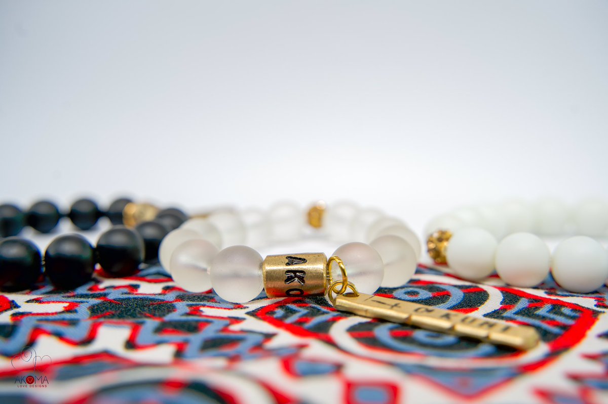 akomalovedesign's tweet photo. Life is like riding a bicycle. To keep your balance, you must keep moving. ~ Albert Einstein
#akoma #happiness #akomalovedesigns #livefreely #loveopenly #fashion #beads #ghanaianbeads https://t.co/1rUfAHFQu9