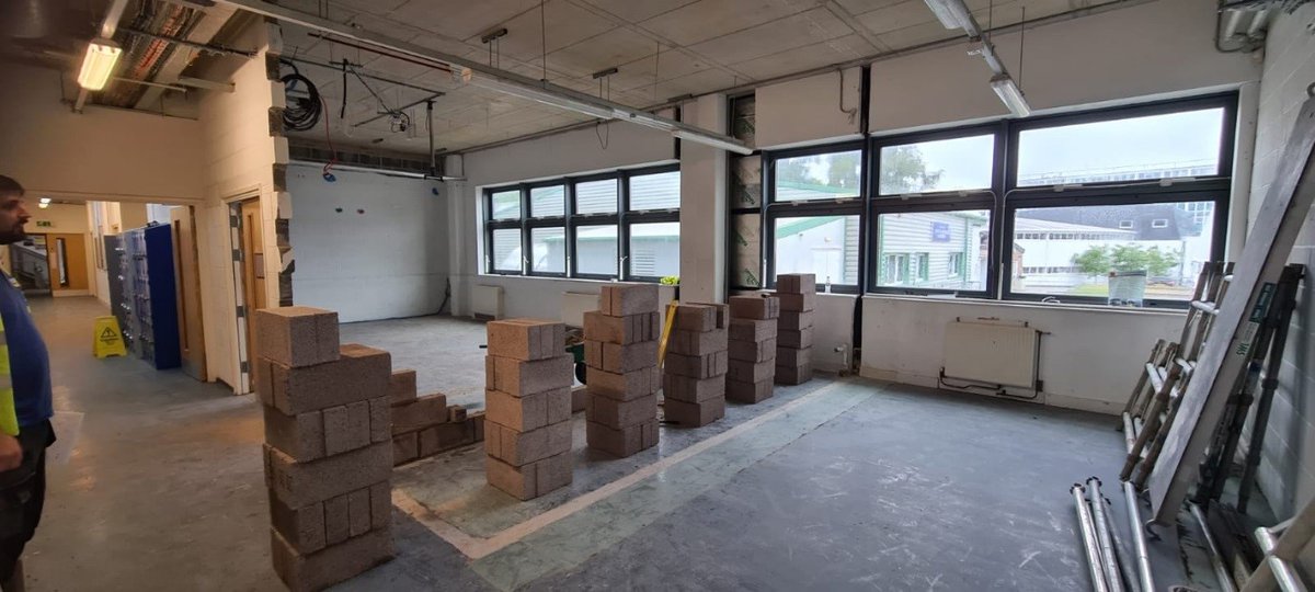 YeovilCollege's tweet photo. It is #ThrowbackThursday and we wanted to take a look back at the investment we are making into our Engineering capacity as we celebrate the ‘Tomorrow’s Engineers Week’.
Take a sneak peek at one of the early phases of some of our Engineering teaching spaces⬇️
#TEWeek2020 #STEM https://t.co/WLQv4cKyVP