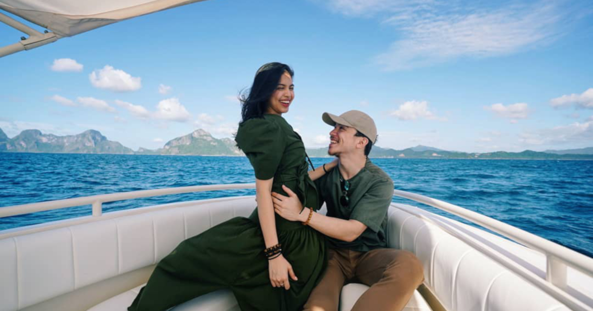 WhenInManila's tweet photo. LOOK: Maine Mendoza Greets Boyfriend Arjo Atayde with Sweet Birthday Post

https://t.co/MBdUKW62Y2 https://t.co/0YmL5mHF0S