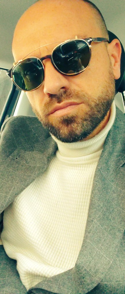 sergiomariotti's tweet photo. #Buongiorno viso post #Dpcm https://t.co/2hHHdcbxt6