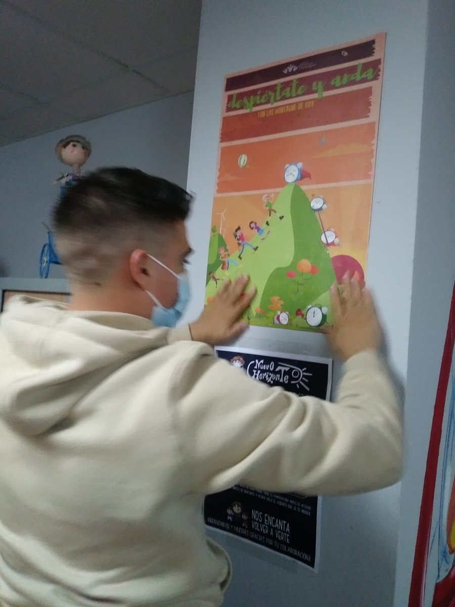 Ayer nuestros “Jóvenes con Horizonte” trabajaron el lema para este curso y para la campaña de Navidad y recibieron un regalo muy especial para la asociación: la camiseta de los <a href="/GVXMediterranea/">GVXMediterranea</a> ¡Gracias! <a href="/SoliMaristasMed/">Solidaridad Maristas Mediterránea</a> <a href="/FundMChampagnat/">Fundación Marcelino Champagnat</a> <a href="/MaristasHuelva/">Maristas🧡Huelva</a> <a href="/MaristasMedit/">MaristasMediterranea</a> <a href="/GVXHuelva/">GVX Huelva</a>