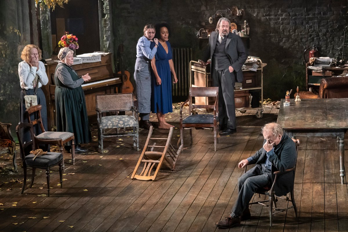 What a treat to see #UncleVanya .@unclevanyaplay. Absolutely stunning. The entire cast are phenomenal 
@RosalindEleazar @aimeelouwood #TobyJones @All_Allam  @RCArmitage. The play shook me to the core.