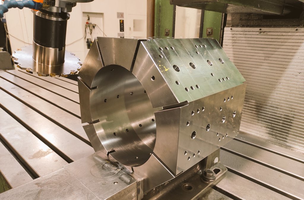 utimesa's tweet photo. We ❤️ #machining https://t.co/8DyrcIfGYO