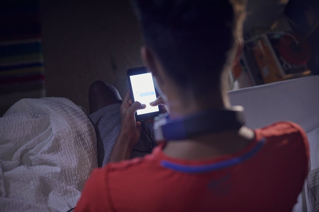 enurturenetwork's tweet image. Talking to people online can come with risks, this guide from @NSPCC helps you to keep them safer. 💡 #onlinesafety #NetAware #Lockdown2 
buff.ly/3kVojO0