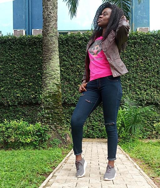 sesiattitude's tweet photo. GOOD MORNING BUZZCLAN ⚡️⚡️⚡️
Who Rock it Better.
Be the judge and stand a chance to win one of our BOSSLADY TEE.
#TBT
#EricaPepperDem
Mourinho | #ManUnited | Fajr | Sevilla | Oloye | J Cole | Fish | Maguire | Boomplay | Zion | Angels | INEC | Gordons https://t.co/4I1bEa16nm