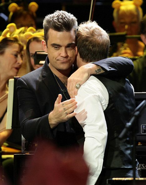 Garyismyhero's tweet photo. #GreatestNight #BBCCIN #story #link #video #memories @GaryBarlow #ChildrenInNeedRocks
https://t.co/uHLZNOCRKO
(YT: 'BizzoHD')
https://t.co/negD1OdFzW https://t.co/deVWRjZIw3