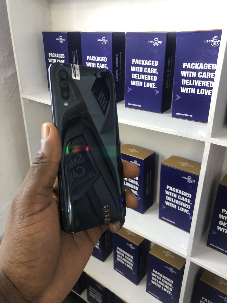 Usedphones_ng's tweet photo. Samsung A50
Price: 96,000
Sim Type: Dual

Nationwide delivery option available 🚚

Send a DM or Call  09033073078 / 07086007974 to place an order. 

Location: Suite 13, Saka Tinubu GSM Plaza Victoria Island Lagos.

#usedphones #usedphonesng #ukused #nigeria #lagos #usedphones_ng https://t.co/cLZVXeljR8