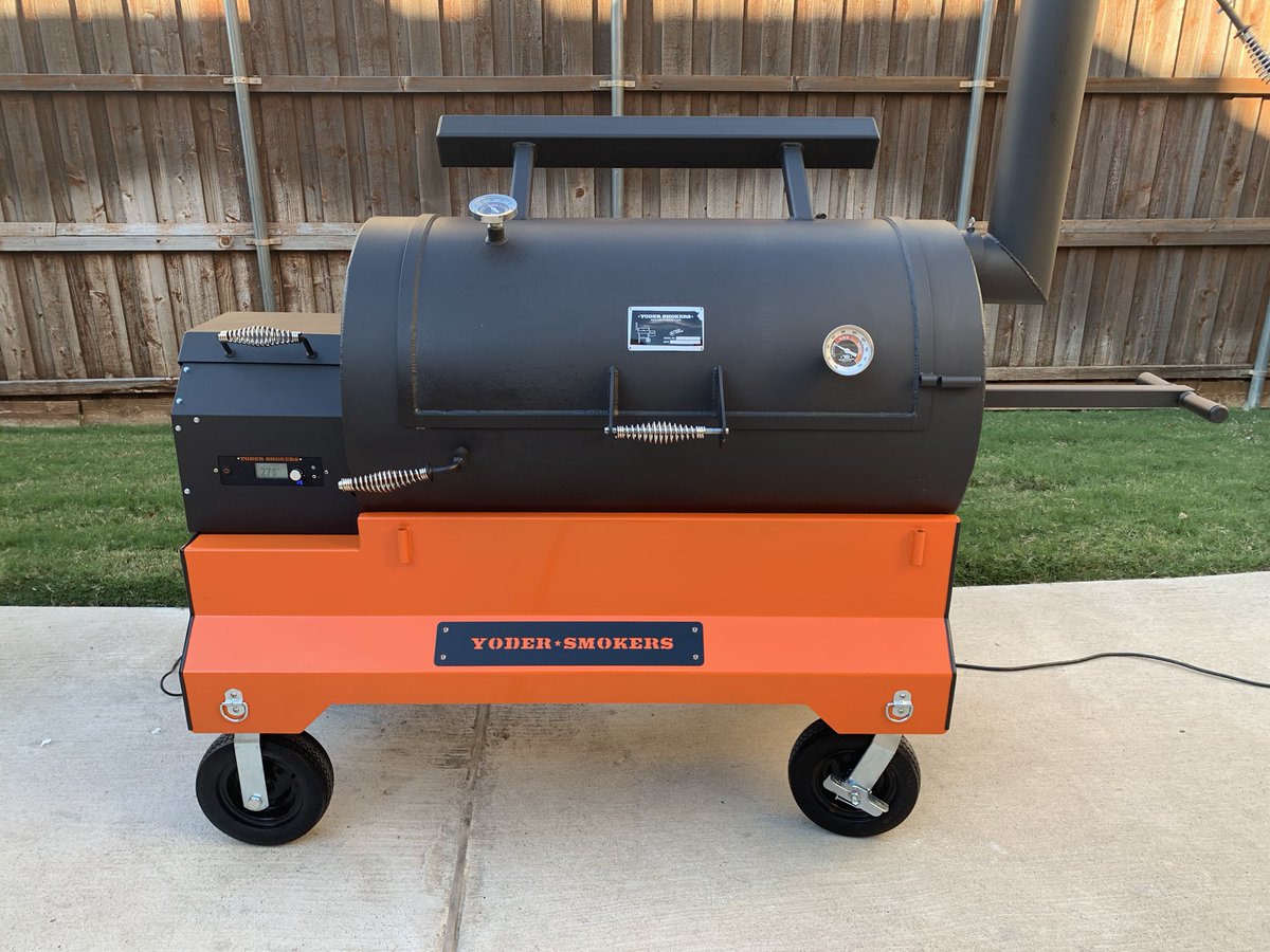 CodyClifton9's tweet photo. First cook on the new Yoder Smoker last night.   Maybe my best rib cook.   Dry rub and Johnnie Trigg’s 3-2-1 style.   @yodersmokers @1053SS https://t.co/MIhgONEPYs