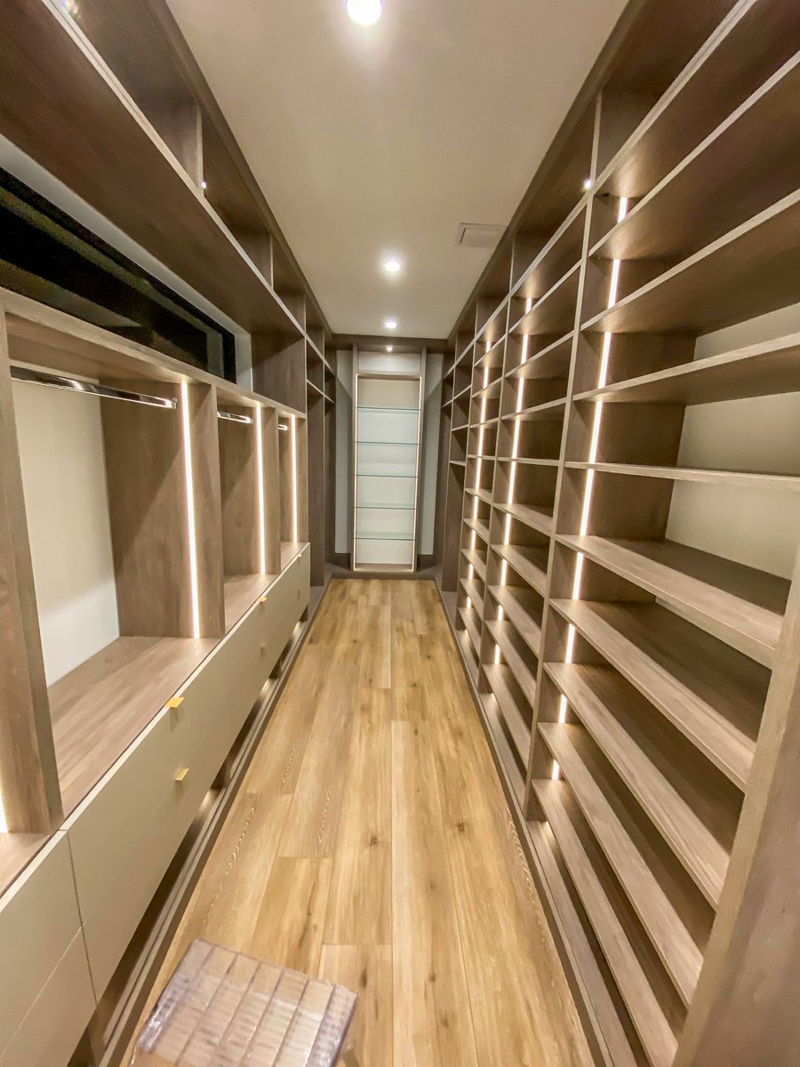 ClosetFactoryFL's tweet photo. Light up your life with a closet like this! From the glass shelves to the LED lighting, we love this closet. #closet #masterbedroom #closets #custom #closetfactory #organization #interiordesign #roomdecor https://t.co/PXgxpPLvvc