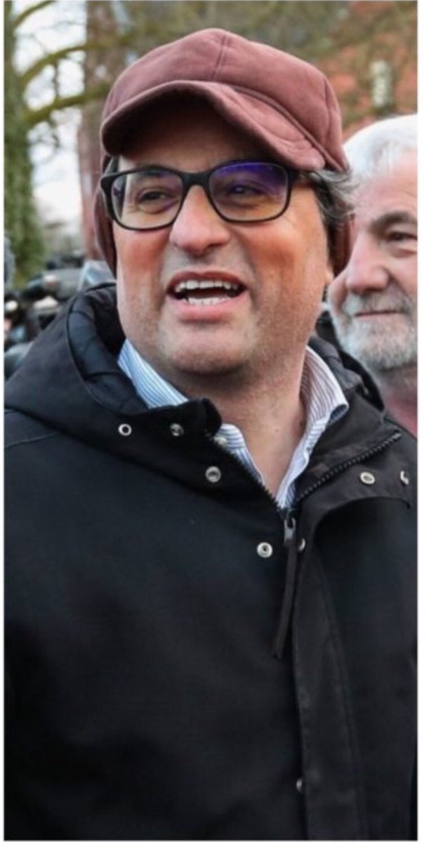 MAQUIAVELA3's tweet photo. @DiscoRubio @correoderobert @potamofeliz @xiquetdecasa @NousXarnegos1 @FerranFbm @Boudica89930160 @PepeTurpin @JavierBcn72 @MRN36568263 @ArepoSator Pobre #Quimet con lo mono q es 🤣🤣 https://t.co/pFQ3aQtoX6