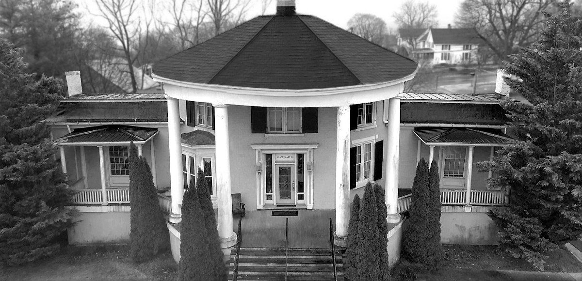 NAPSparanormal's tweet photo. Tomorrow night, NAPS takes on the Octagon Mansion. Joining friends @Grave_Concerns Paranormal for an investigation into the historic home. What will we find? Guess we'll have to wait and see!
#NAPSparanormal #GraveConcernsParanormal #GhostHunters #haunting #friends #teamwork https://t.co/p7rXi2ztwi