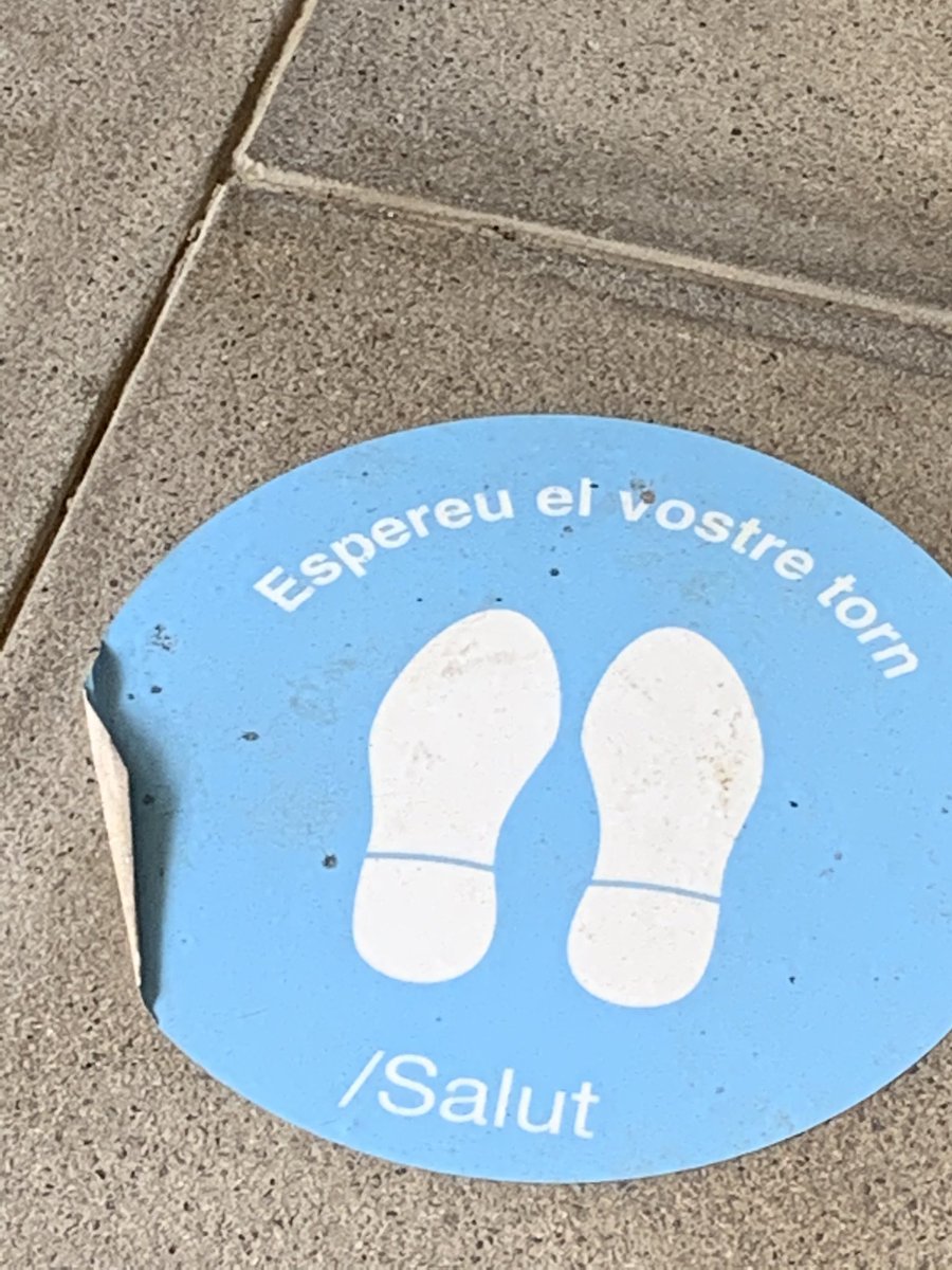 IMarcuello's tweet photo. Amb tots els protocols establerts el #CAPdrBarraquer #sab ha preparat per aquest dies la #vacunaciogrip al Polidor espai cedit per #ajuntasab, hi portat i acompanyat a les #iaies de casa tota #prevencio es poca. https://t.co/vNNS4sDr7m
