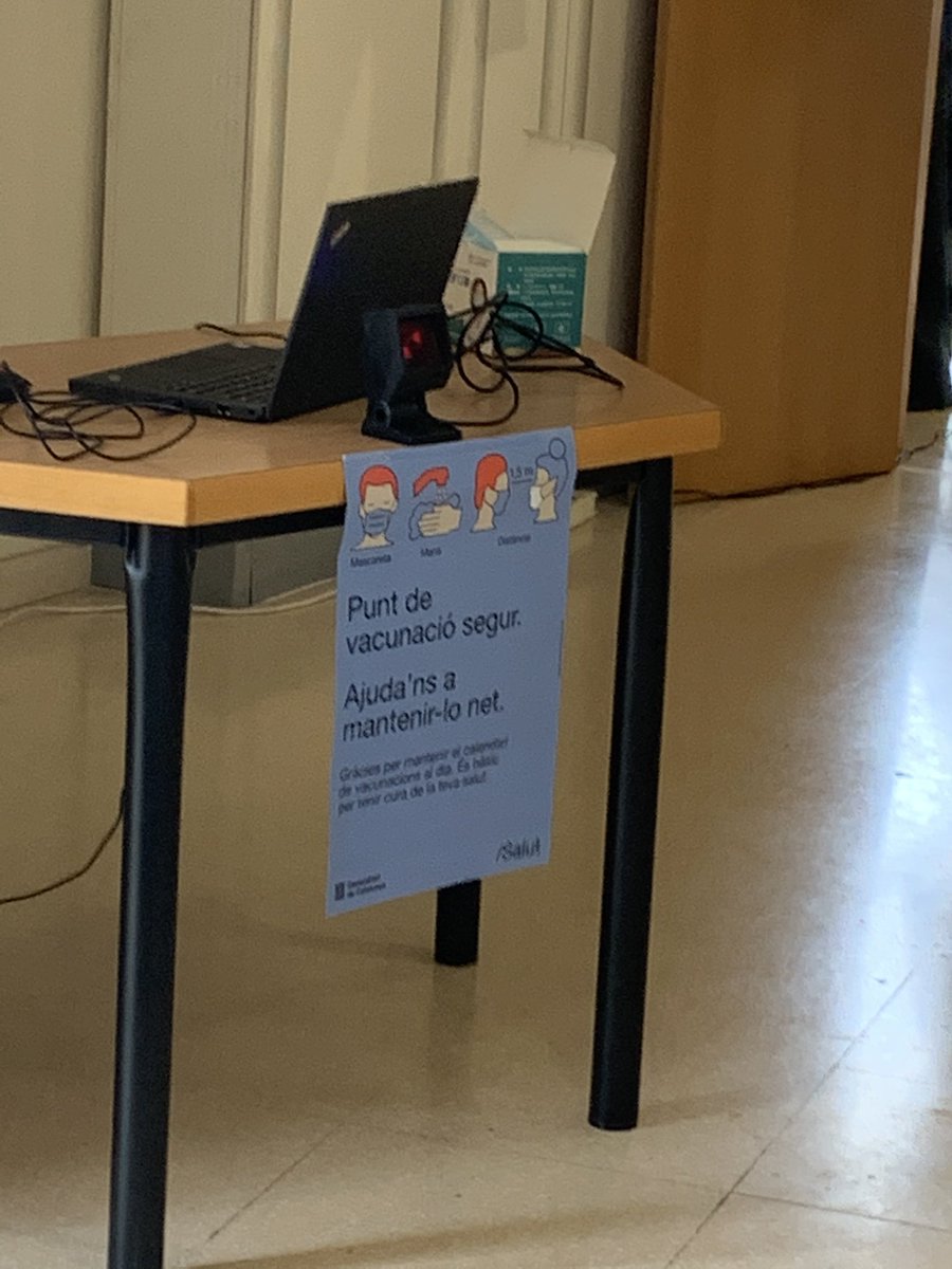IMarcuello's tweet photo. Amb tots els protocols establerts el #CAPdrBarraquer #sab ha preparat per aquest dies la #vacunaciogrip al Polidor espai cedit per #ajuntasab, hi portat i acompanyat a les #iaies de casa tota #prevencio es poca. https://t.co/vNNS4sDr7m