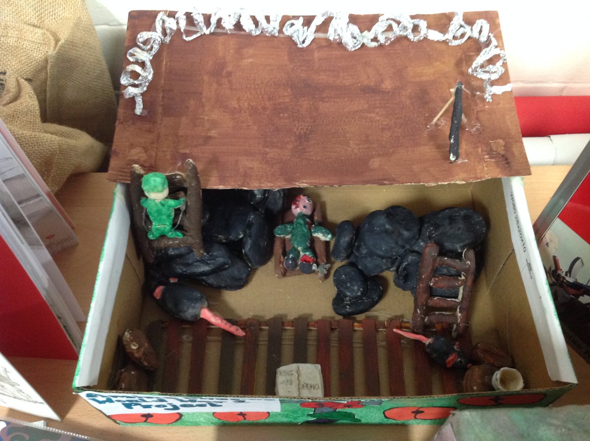redhillprimary1's tweet photo. Year 6 have worked really hard over the holiday to make a project for Into the Trenches topic. Mrs Smith and Mrs Hilton are so impressed! #RedhillYear6 #intothetrenches #RemembranceDay https://t.co/6U4NsjsO6I