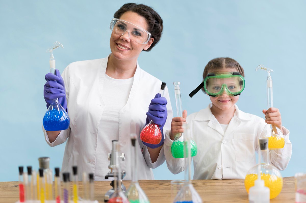 ParentEdge's tweet photo. Some science activities that you can do at home with simple materials not only to keeps your child engaged, but also helps you engage with your child. How? Read on https://t.co/jMJ2nBF6mq
#ActivityEdge #ParentChildActivity #ParentEdge #Relationship #activitiesforkids #adventure https://t.co/MSxilIr5B1