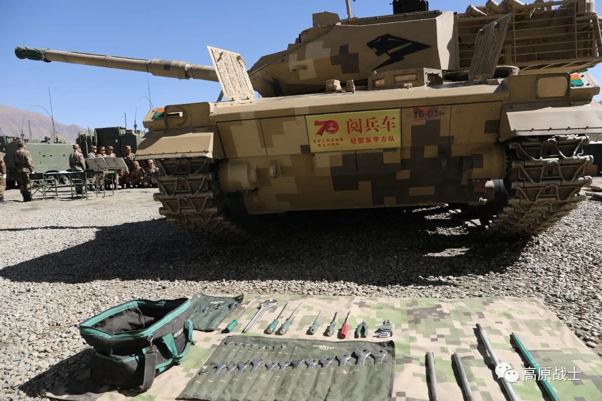 TheDeadDistrict's tweet image. PLA's Type-15 tank and it's integrated powerpack.
#PLA #China #type15