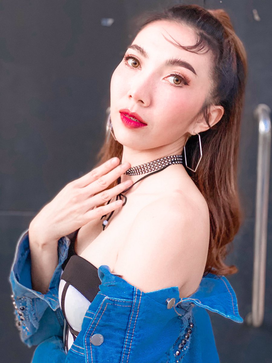 JPartoo's tweet photo. จะปอยหวานหรือปอยใจ แต่ไม่ใช่ปอยฝ้ายมาลัยพร #แคปชั่น https://t.co/GcJQHSZb1H