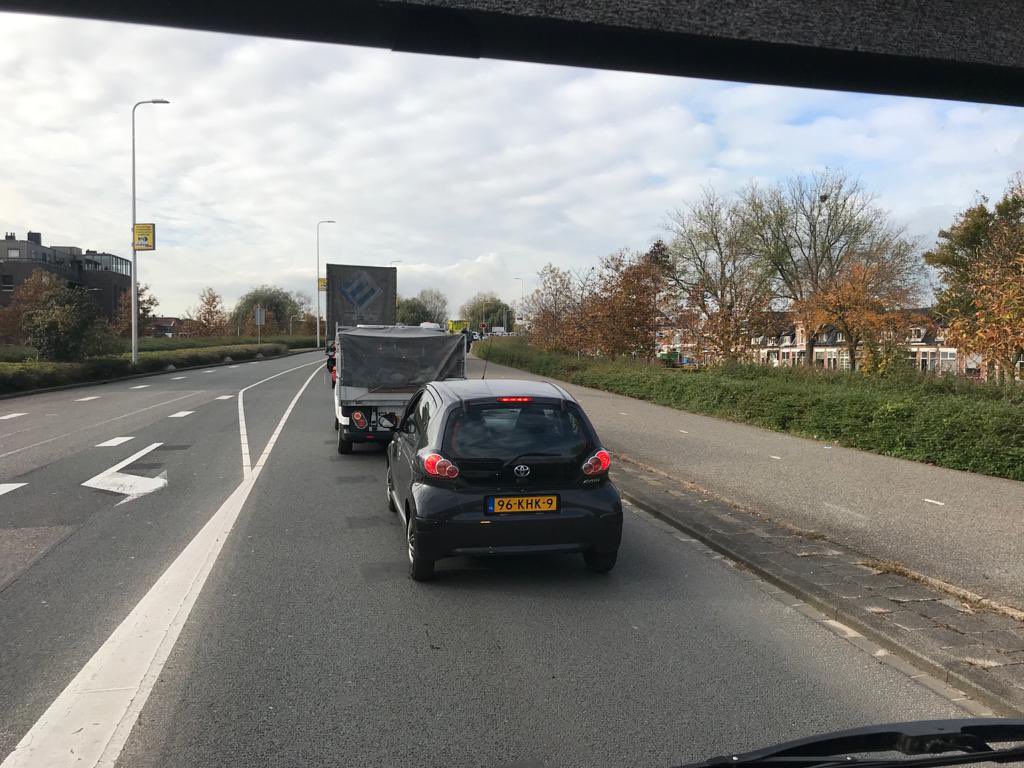 BussieChauffeur's tweet photo. Zo ongeveer iedere brug over was open en dat in één slag..: #lijn147 https://t.co/SrPh0rxAPI