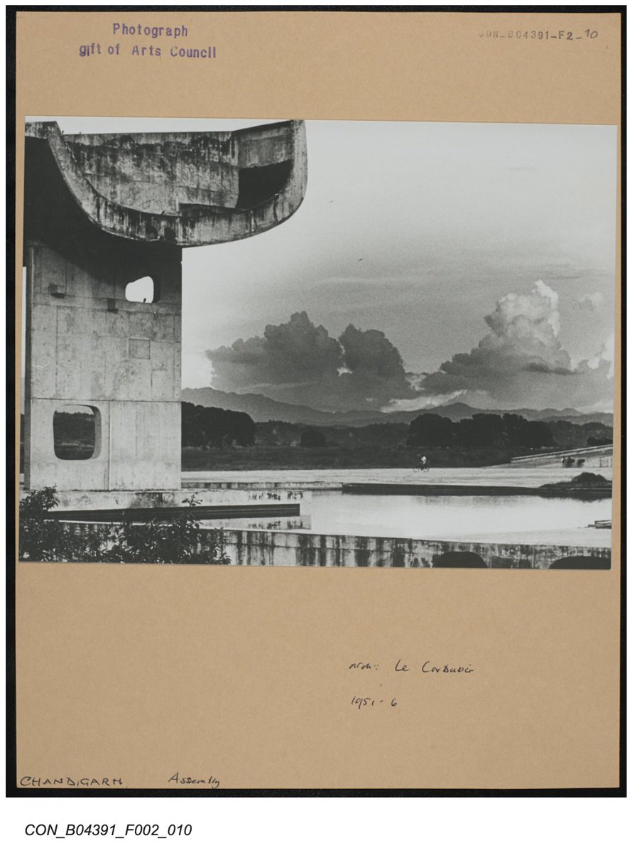 Happy World Digital Preservation Day! Hello if you haven't met us before: we are a small staff team and hundreds of volunteers, all busy digitising over one million items held in <a href="/TheCourtauld/">The Courtauld</a>'s photographic library. Read more on our blog! blog.courtauld.ac.uk/digitalmedia/ #WDPD2020