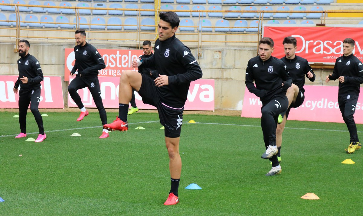 HRodasFans5's tweet photo. FOTOS • Entrenamiento de hoy 💪🏼 📸 @CyDLeonesa https://t.co/sK9Ha8pQSw