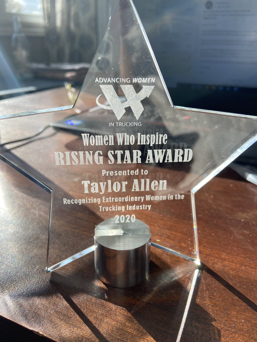 SFXTransport's tweet photo. Thanks @THRSC for a wonderful #AWIT2020 conference! Proud of our team for receiving a Diverse Workplace award & our HR Taylor for her rising star award 🌟 https://t.co/f052FP9Qp4