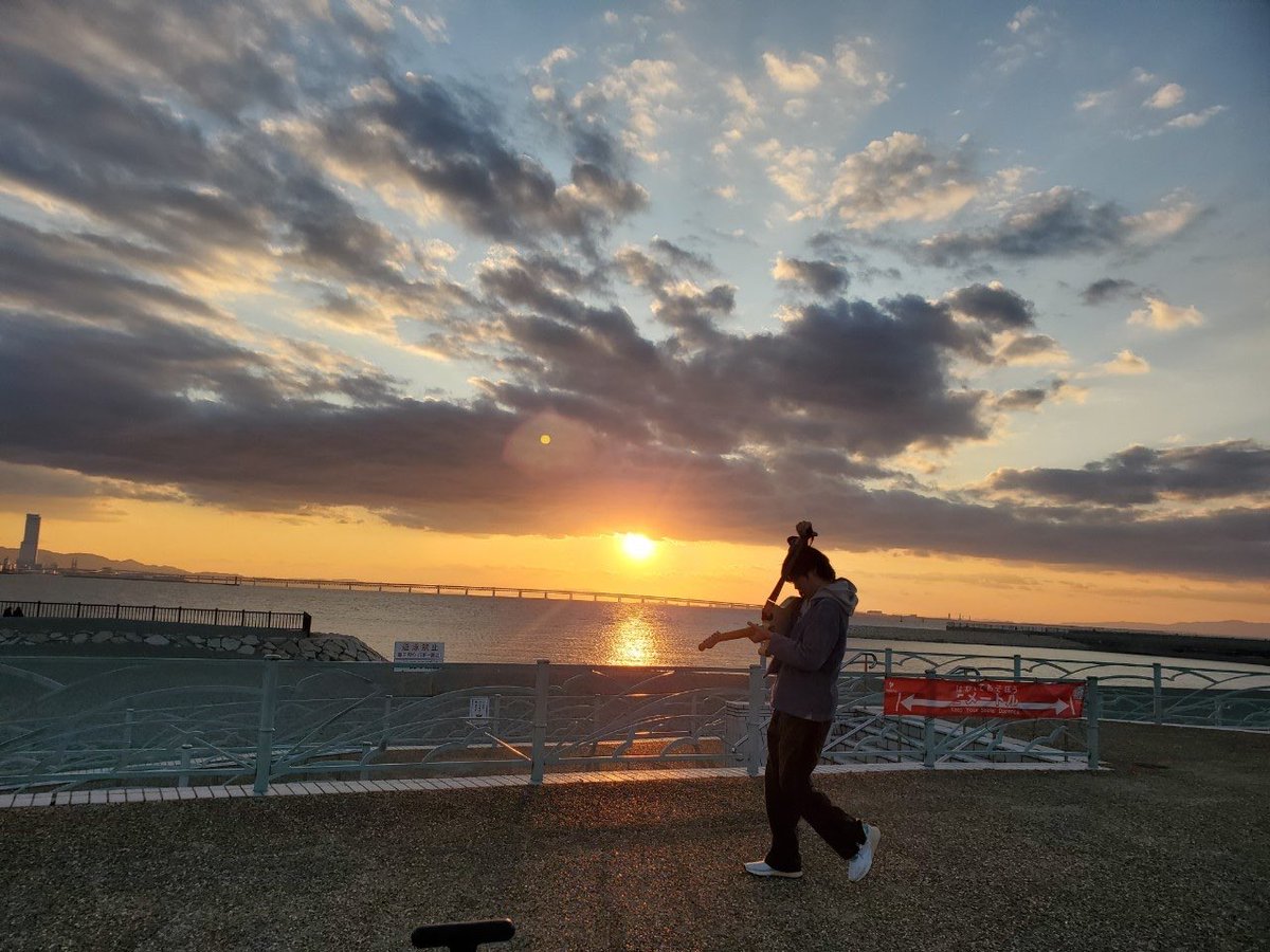 misuidrops10's tweet photo. 未遂ドロップス
new MV制作中でござい✨

公開日は
2021年1月1日元日だだだ！

それまで今しばらく
お待ち下さいませ（＾ν＾）

監督…おかもし先生
（@Okamoshi ） https://t.co/4i2UgIctFA
