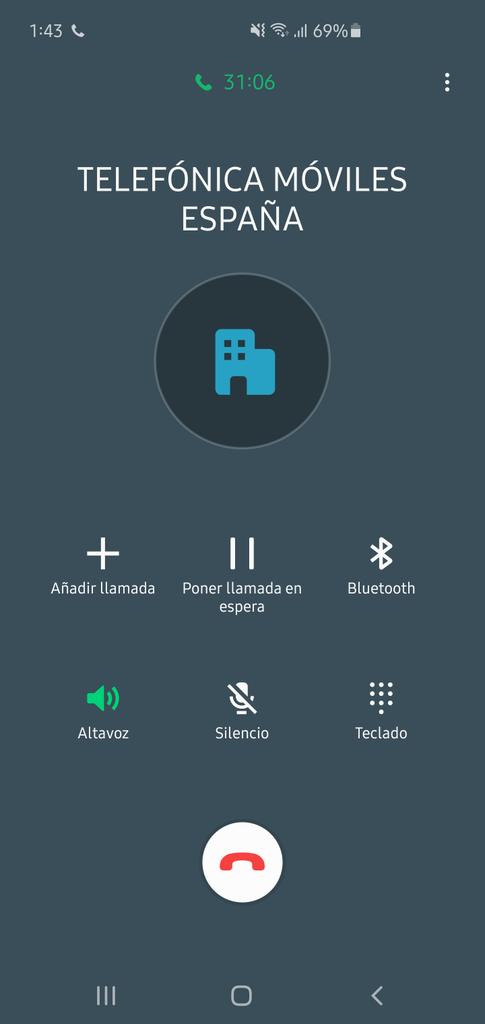 Más de media hora para hacer una consulta en Movistar.