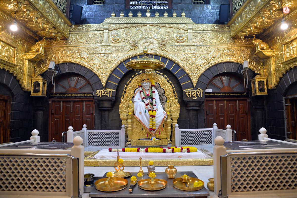 SSSTShirdi's tweet photo. *श्री साईबाबा संस्थान विश्वस्तव्यवस्था,शिर्डी*
 *गुरूवार दि.०५ नोव्हेंबर २०२०*
     *🌺 धुपारती  🌺* https://t.co/3J1y2QC4ka