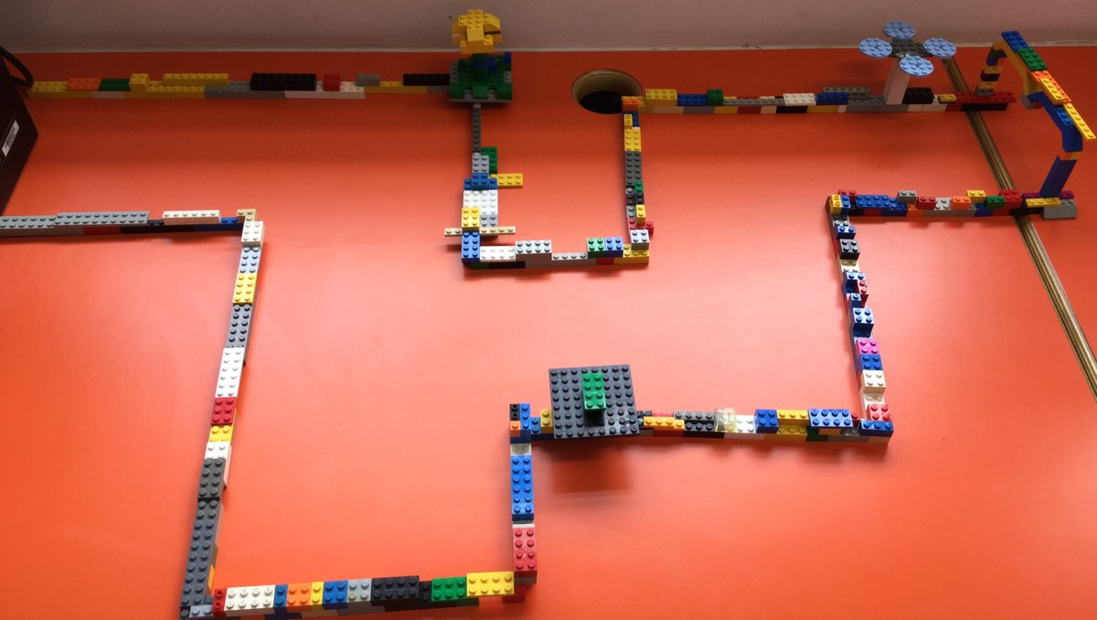TechnologyDHS's tweet photo. Year 6 have been creating mazes using #lego in #Technology for their #CodingRoboticsAndElectronics project. Over the next few weeks they will be testing their #lego #WeDo #bees and seeing if they can pollinate our #lego flowers! Watch this space! #WeLoveCoding #Collaboration https://t.co/lwWyIDJ6pz