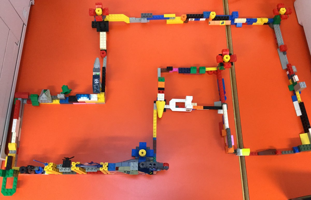 TechnologyDHS's tweet photo. Year 6 have been creating mazes using #lego in #Technology for their #CodingRoboticsAndElectronics project. Over the next few weeks they will be testing their #lego #WeDo #bees and seeing if they can pollinate our #lego flowers! Watch this space! #WeLoveCoding #Collaboration https://t.co/lwWyIDJ6pz