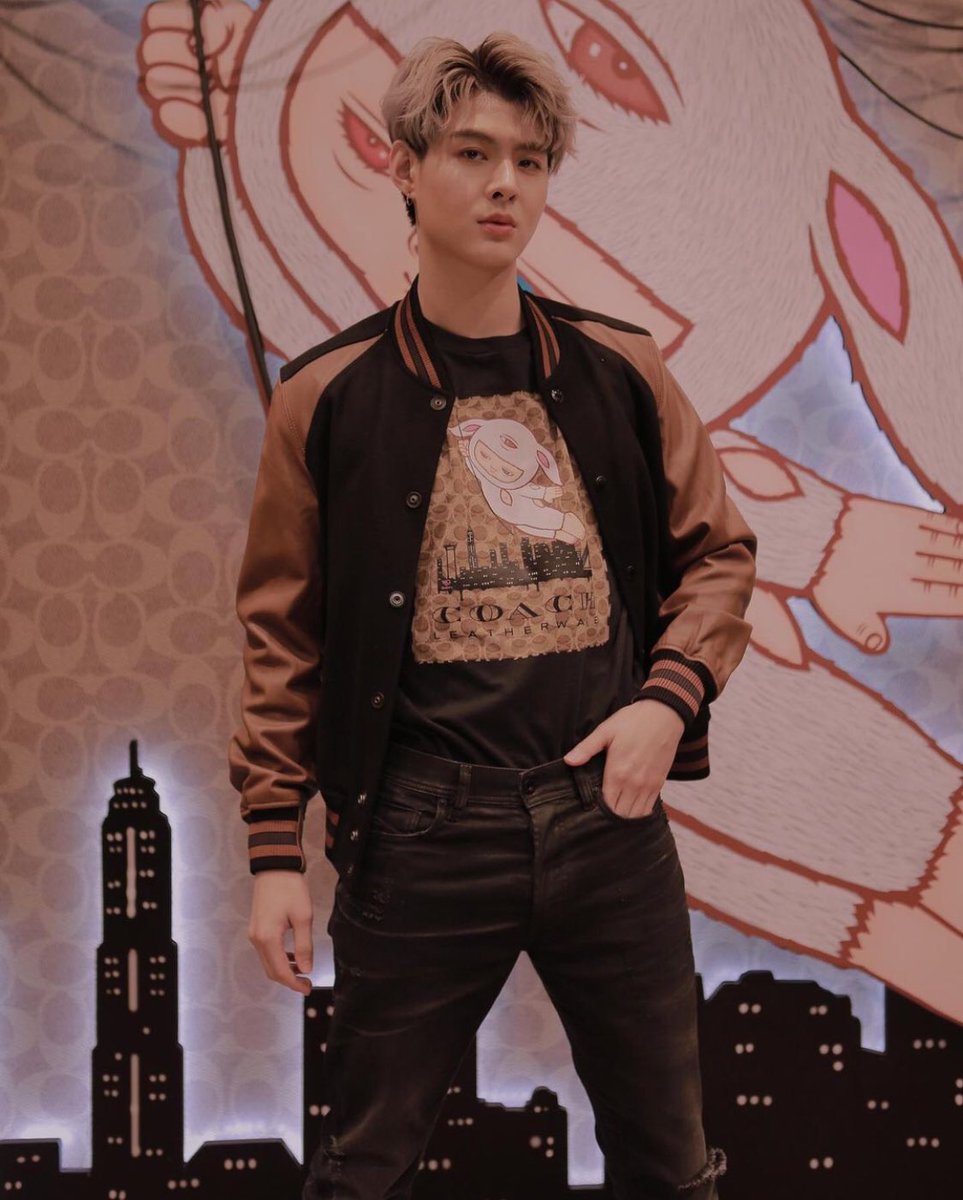 perthsaint_ph's tweet photo. IG UPDATE: @Saint_sup
God of Style 👔
#alexfaceforcoach #pacificgroup
#saint_sup #saintsuppapong #MingEr https://t.co/edbFxqS3sF