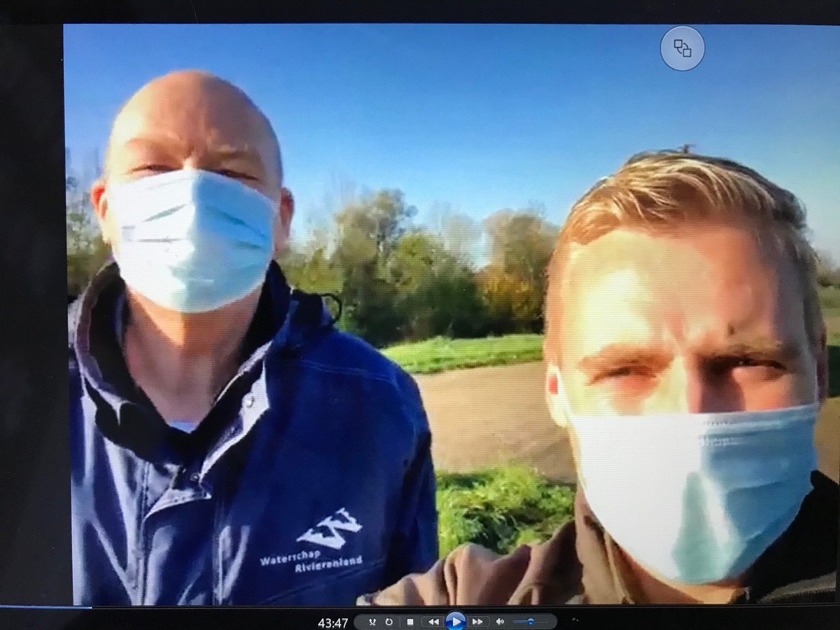 Onze #dijken zijn klaar voor de winter. In de zomer zoemt en bloeit de dijk langs de Afgedamde Maas: voor het ecologisch beheer werd @Brab_Landschap vanochtend online onderscheiden. Een bloemrijke dijk is goed voor biodiversiteit, veiligheid, recreatie. bit.ly/365UCn8