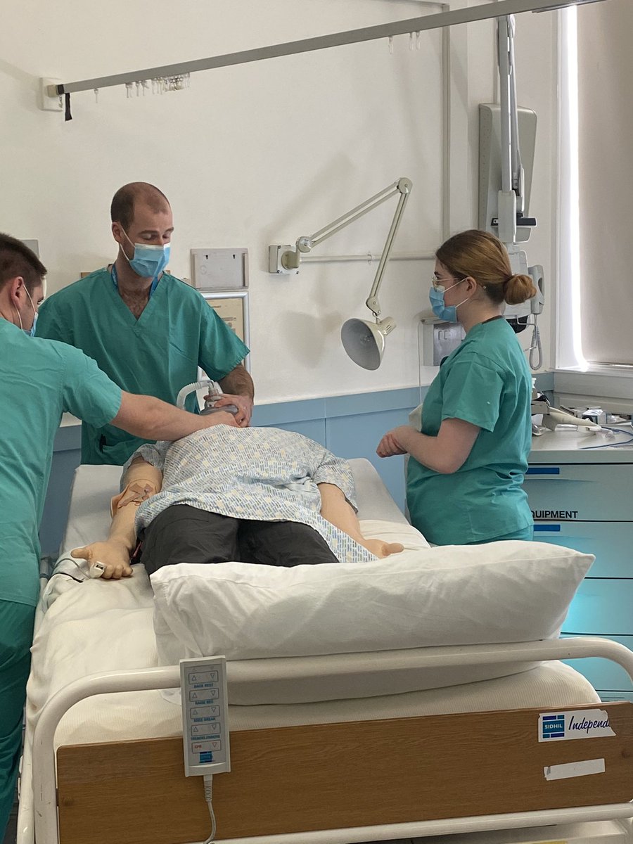 spa1982's tweet photo. CICO drilling with our CT1’s @Abdn_Anaesth #DASguidelines #eFONA @NHSGrampian https://t.co/8kt5pWvW1w